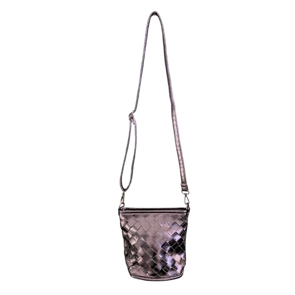 2/$30 Beya Silver Woven Bucket Crossbody Handbag Metallic Gray Quilted